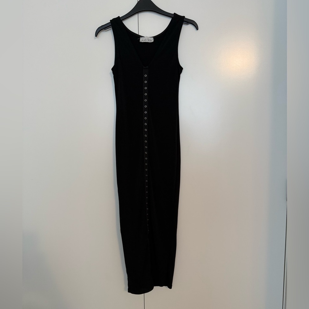 Black Sleeveless Dress